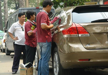 Lãi suất vay tiêu dùng đến 33%/năm ảnh 1