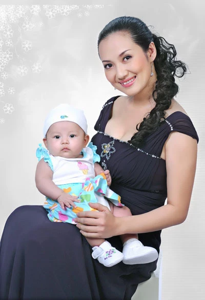 MC Phương Thảo khoe con gái yêu ảnh 4 MC Phương Thảo khoe con gái yêu ảnh 4