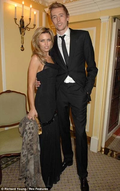 Biệt thự 4,5 triệu bảng của Peter Crouch bị trộm “viếng thăm” ảnh 1