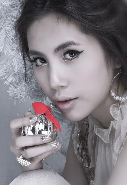 Thủy Tiên đón Giáng sinh bên Công Vinh ảnh 6