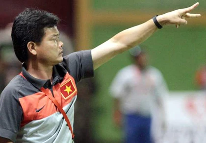 HLV Nguyễn Văn Sỹ được chọn dẫn dắt ĐT Việt Nam ảnh 1