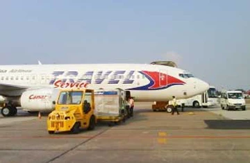 Khách hàng khốn đốn vì Indochina Airlines “rũ cánh” ảnh 1