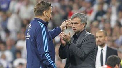 Nghệ thuật hắc ám trong bóng đá ảnh 1