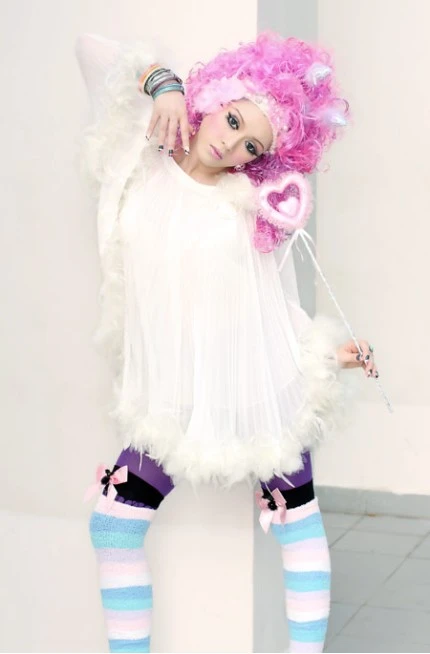 Lý Nhã Kỳ hóa thân thành búp bê ảnh 3