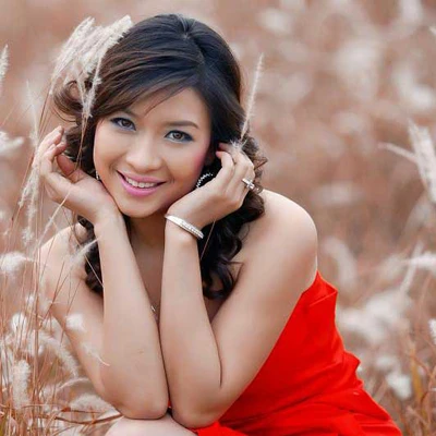 Quỳnh Tứ: Lạ mà quen ảnh 1