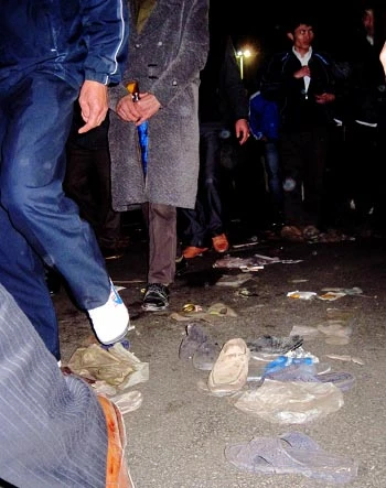 Lễ khai Ấn đền Trần: Hỗn loạn, hàng chục người ngất xỉu ảnh 15