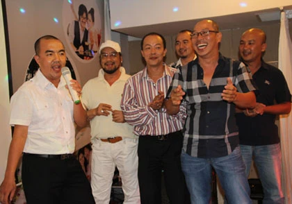 Diễn viên Công Ninh cưới vợ trẻ ở tuổi ngoài 50 ảnh 21