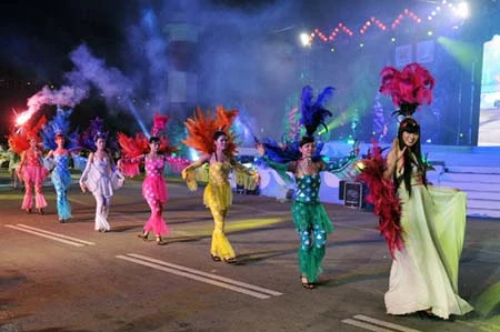 Đêm hội Carnaval Hạ Long rực rỡ sắc màu ảnh 4