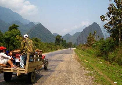 Trung Quốc xây dựng tuyến đường sắt 7 tỷ USD chạy thẳng sang Lào ảnh 1