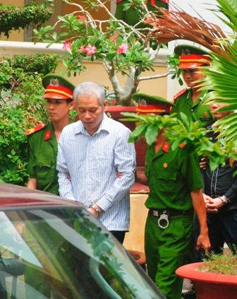 Phiên tòa sơ thẩm vụ ván cờ bạc tỉ: Trần Văn Tân thừa nhận thắng cờ gần 40 tỷ ảnh 6