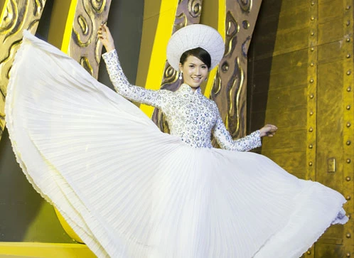 Phan Thị Mơ được mời thi Hoa hậu châu Á tại Mỹ ảnh 1