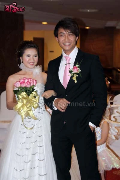 "Lý Công Uẩn" bất ngờ cưới vợ ảnh 17