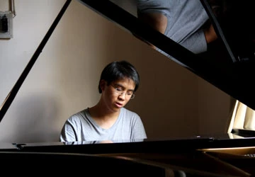 Nghệ sĩ dương cầm trẻ trở về nguồn cội ảnh 2