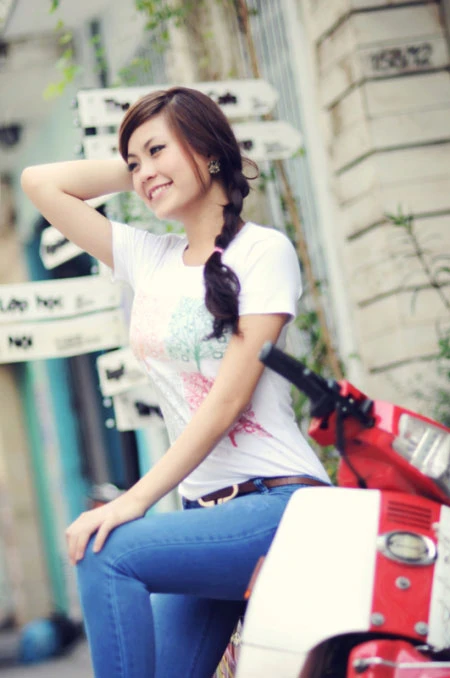 Diễm My 9x và Diễm Trang khỏe khoắn ảnh 8