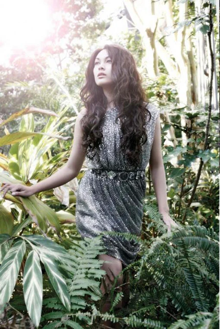 HH người Việt Alex Trần bán khỏa thân trên tạp chí ảnh 4