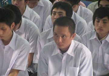 Bình Dương: Băng giang hồ Tùng gà hầu tòa ảnh 1