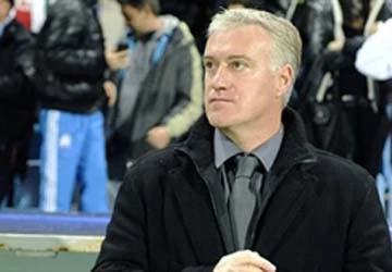Juve muối mặt mời lại Deschamps ảnh 1