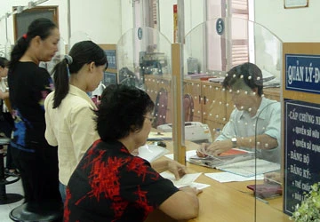 Dân khổ vì đăng bộ, cấp giấy trễ hẹn ảnh 1 Dân khổ vì đăng bộ, cấp giấy trễ hẹn ảnh 1