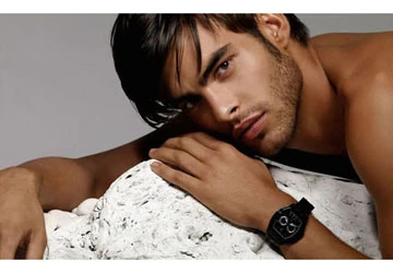 Madonna 51 tuổi tán tỉnh người mẫu 8X ảnh 3 Madonna 51 tuổi tán tỉnh người mẫu 8X ảnh 3