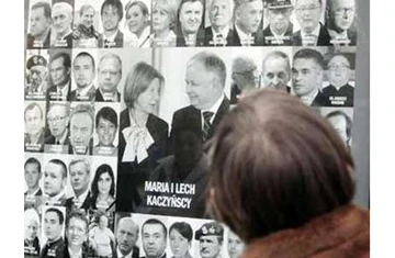 Máy bay chở Tổng thống Ba Lan rơi "do hội chứng hành khách VIP" ảnh 1