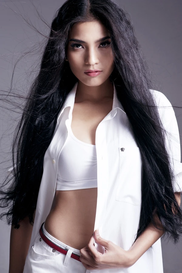 Vũ điệu gợi cảm của Trương Thị May ảnh 2