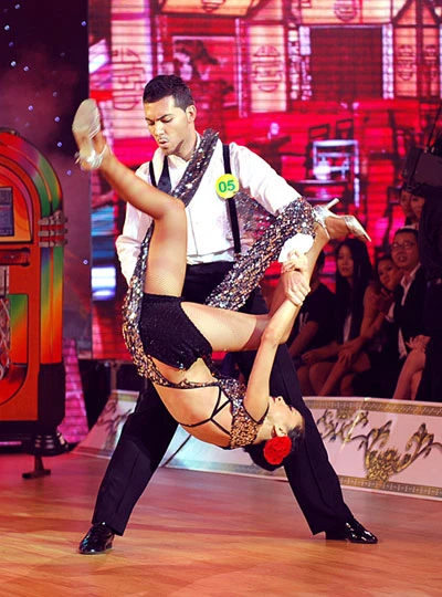 Ngô Thanh Vân vô địch Bước nhảy Hoàn vũ ảnh 2