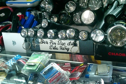 Hiểm họa từ súng bắn điện "ngụy trang" iPhone ảnh 2