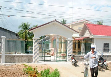 Bán ruộng đi làm thuê có lợi hơn ảnh 2