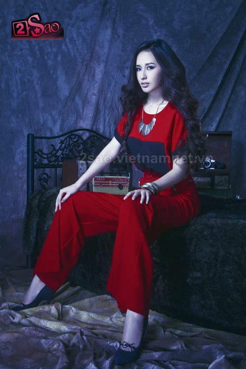 Mai Phương Thúy “nổi loạn” trong hình ảnh mới ảnh 4