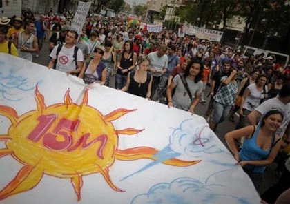 Biểu tình nổ ra khắp Tây Ban Nha ảnh 4