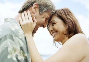 Dễ đột tử hơn nếu lấy chồng trẻ ảnh 1