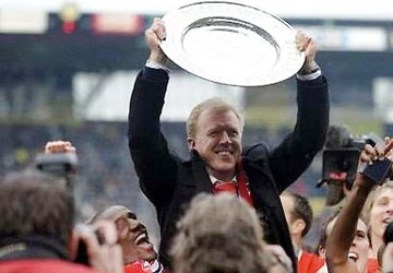 Cựu HLV đội tuyển Anh tìm thấy niềm vui ở xứ người ảnh 1