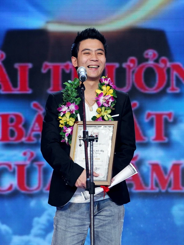 Thái Trinh giành cú đúp tại Bài hát Việt 2011 ảnh 3