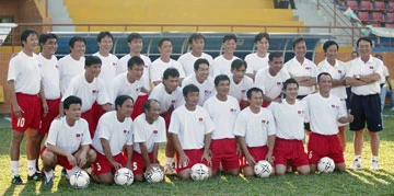 Đội cựu tuyển thủ Việt Nam. Ảnh: XUÂN HUY Đội cựu tuyển thủ Việt Nam. Ảnh: XUÂN HUY