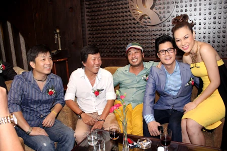 Mỹ Tâm làm bà chủ ảnh 2