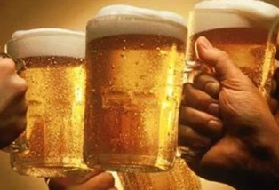 Việt Nam thuộc nhóm nước tiêu thụ bia nhiều nhất ảnh 1