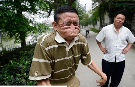 Người đàn ông "làm xấu" giỏi nhất thế giới ảnh 2