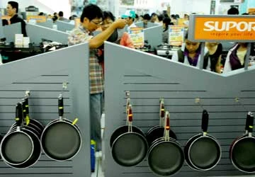 Xoong nồi dỏm, dễ gây nhiễm độc thức ăn ảnh 1