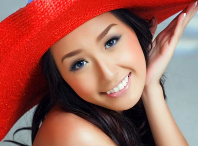 Mai Phương Thúy thích được cầu hôn ở quán cafe ảnh 1