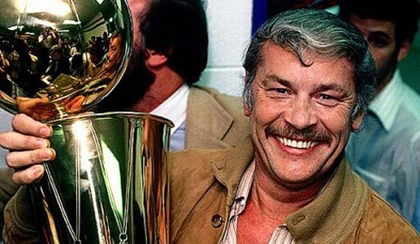 Ông chủ đa tình của đội bóng rổ Los Angeles Lakers qua đời ảnh 1