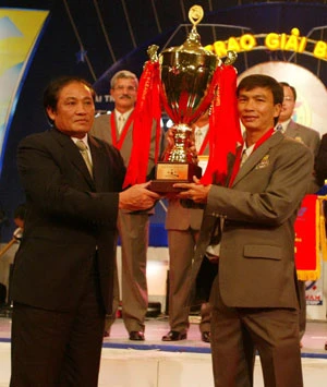 Ấn tượng Fair play về cầu thủ Phan Văn Giàu: Danh dự lớn hơn tiền bạc ảnh 1