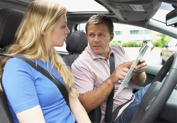 Thi bằng lái xe ở các nước: Không yêu cầu đo vòng ngực! ảnh 2