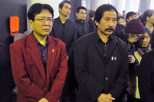 Nghệ sĩ rơi nước mắt trong tang lễ NSND Trọng Khôi ảnh 2