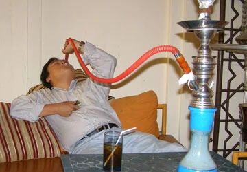 Hút shisha, có ngày “đi xa” ảnh 1
