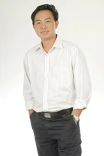 Ông Nguyễn Duy Khánh - Giám đốc Công ty Nhạc Xanh - quyết kiện đến cùng ca sĩ Anh Kiệt đã tự ý bỏ hợp đồng gây thiệt hại cho công ty.