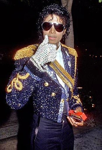 Vết bỏng năm 1984 là nguyên nhân khiến ông vua nhạc Pop phải sử dụng thuốc giảm đau thường xuyên?