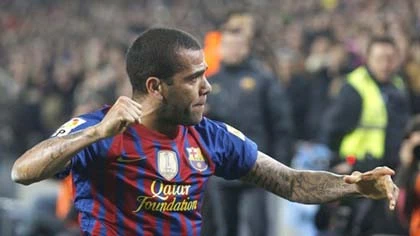 15 triệu euro + Aleksandar Kolarov=Dani Alves? ảnh 1