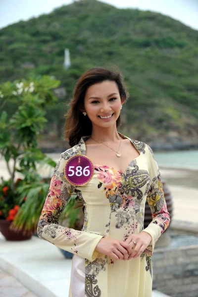 Thí sinh Hoa hậu Thế giới người Việt trong trang phục áo dài ảnh 13