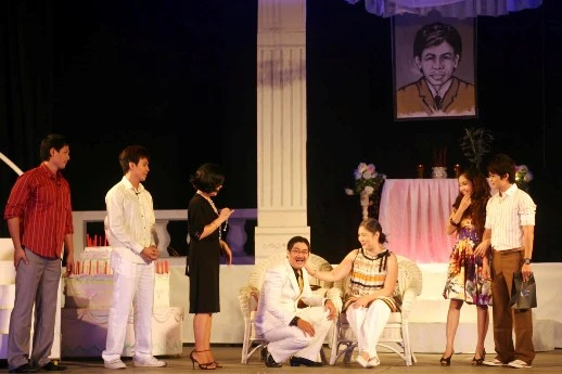 Một cảnh trong vở Mẹ và người tình