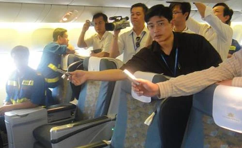 Tái hiện vụ võ sư Taekwondo trên máy bay Vietnam Airlines ảnh 2